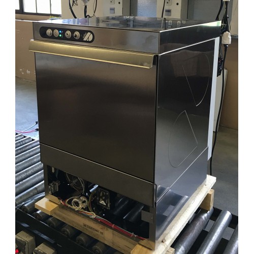 Посудомоечная машина с фронтальной загрузкой Adler ECO 50 DPPD (Италия)